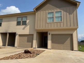 5670 Shadowbend Cir W Unit 107, Lumberton, TX 77657