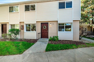 946 S Curtis Rd, Boise, ID 83705