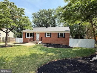 2005 York Dr, Woodbridge, VA 22191