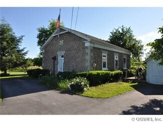 498 Stafford Rd, Palmyra, NY 14522