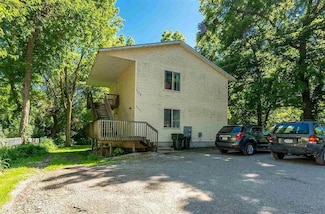1113 Rainbow Dr, Waterloo, IA 50701