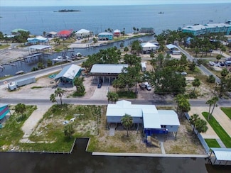 54 8th Ave W, Horseshoe Beach, FL 32648