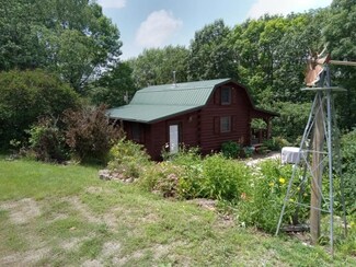 1682 Log Cabin Ln, Waterville, IA 52170