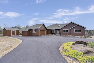 17197 Mountain View Rd, Sisters, OR 97759