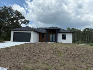 607 Pelee Ave, Lehigh Acres, FL 33974