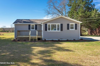 171 Koonce Fork Rd, Richlands, NC 28574