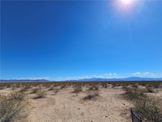 3916 El Mirage Rd, Golden Valley, AZ 86413