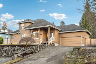 1001 NE 105th St, Seattle, WA 98125