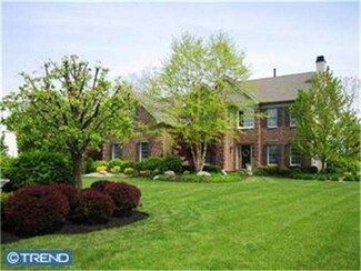 2 Troon Ct, Moorestown, NJ 08057