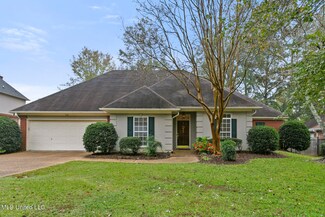 438 Autumn Creek Dr, Ridgeland, MS 39157