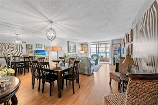 9461 Sunrise Lakes Blvd Unit 207, Sunrise, FL 33322