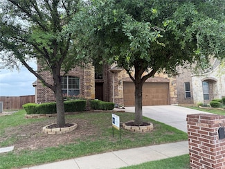 1121 Albany Dr, Fort Worth, TX 76131