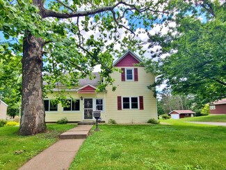 1841 Wickham Ave, Wisconsin Rapids, WI 54495