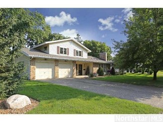 7233 Monardo Ln, Edina, MN 55435