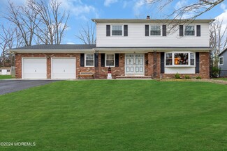 10 Underhill Rd, Howell, NJ 07731