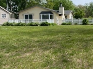 1915 Lakewood Dr, Wilmington, IL 60481