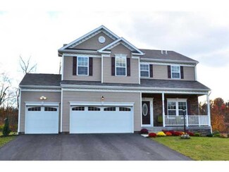 236 Foxwood Rd, Coraopolis, PA 15108