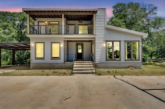 815 N Seven Points Blvd, Seven Points, TX 75143