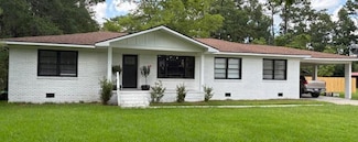 702 N Palmetto St, Summerville, SC 29483