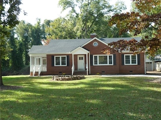 103 Northampton Rd, Seneca, SC 29672