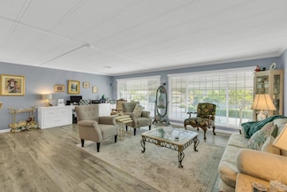 198 Shadowbrook Dr, Folsom, CA 95630