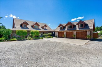 184 Tamaracks Dr W, Onalaska, WA 98570