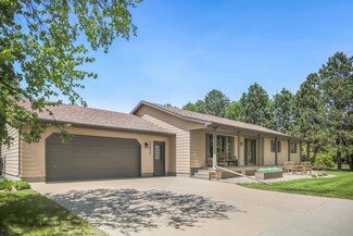 12977 Richmond Heights Dr, Aberdeen, SD 57401