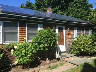 105R Essex Ave, Gloucester, MA 01930