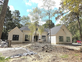 2 Lake Forest Dr, Conroe, TX 77384