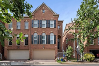 271 Murtha St, Alexandria, VA 22304