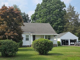 55 Defashion St, Southington, CT 06479