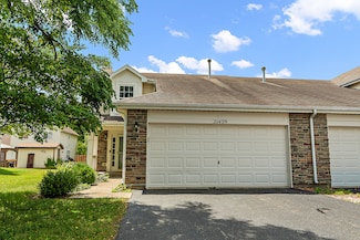 21439 Abbey Ln, Crest Hill, IL 60403