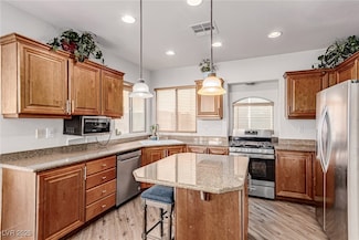 135 Broken Putter Way, Las Vegas, NV 89148