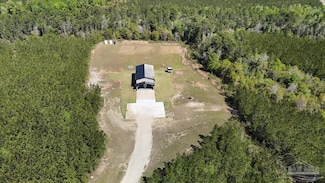 8200 Teton Crest Dr, Milton, FL 32571
