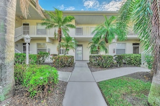 4655 Tower Hill Ln Unit 2412, Sarasota, FL 34238