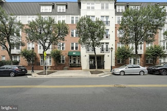 2665 Prosperity Ave Unit 211, Fairfax, VA 22031
