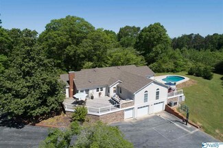 513 E Ridge Rd, Scottsboro, AL 35768
