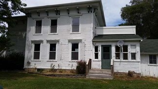 118 S State St, Poplar Grove, IL 61065