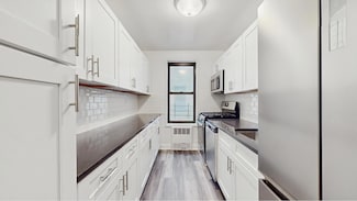 282 E 35th St Unit 4W, Brooklyn, NY 11203