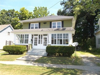 40 Babcock Ave, Silver Creek, NY 14136
