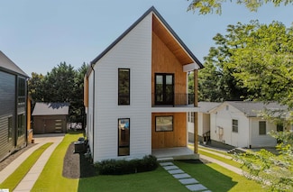 7b Briar St, Greenville, SC 29601