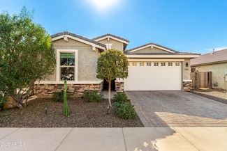 549 E Balao Dr, Phoenix, AZ 85085