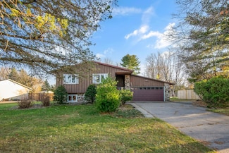 2633 Fairlawn Dr, Stillwater, MN 55082