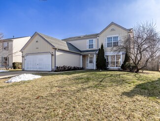 1925 Aronomink Cir, Elgin, IL 60123