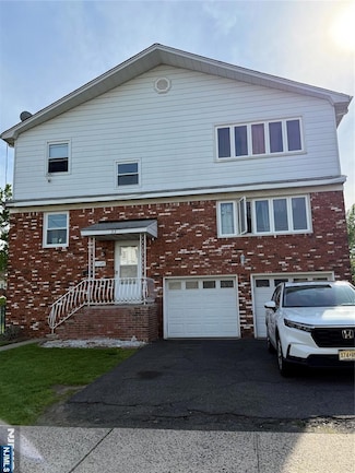 33 E Joseph St, Moonachie, NJ 07074