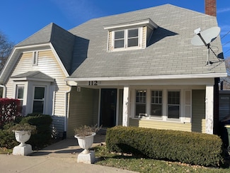 112 Chicago Rd Unit 1, Oswego, IL 60543