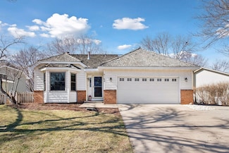 7160 Muirfield Ln, Eden Prairie, MN 55346