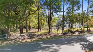 101 Inlet Dr, Wilmington, NC 28411