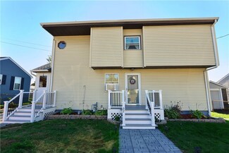 62 2nd St, Swansea, MA 02777