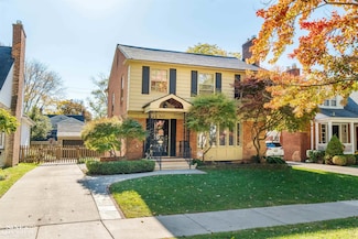 317 Mount Vernon Ave, Grosse Pointe Farms, MI 48236